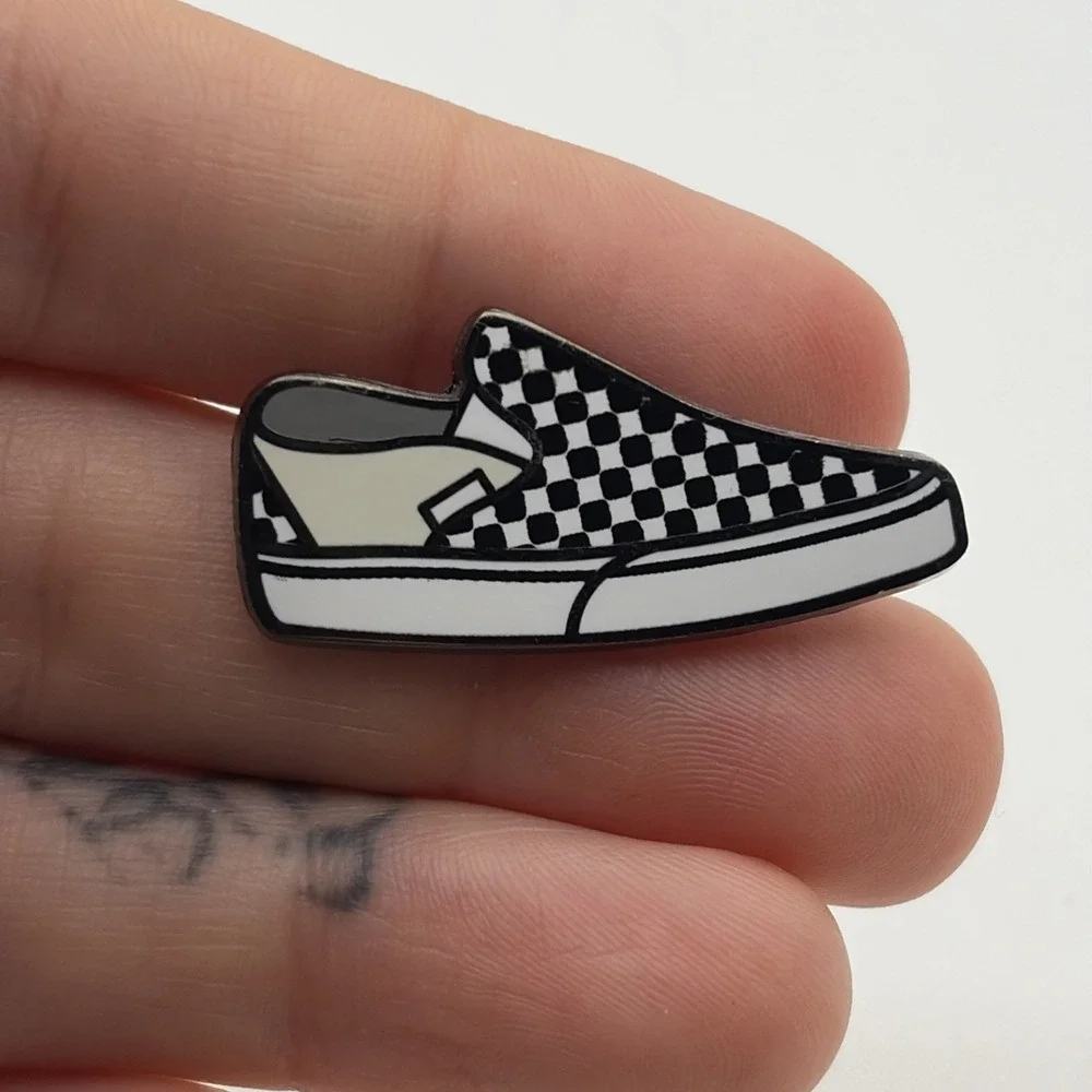 Vans Off The Wall Skate Shoes Black White Checkered Lapel Hat Pin